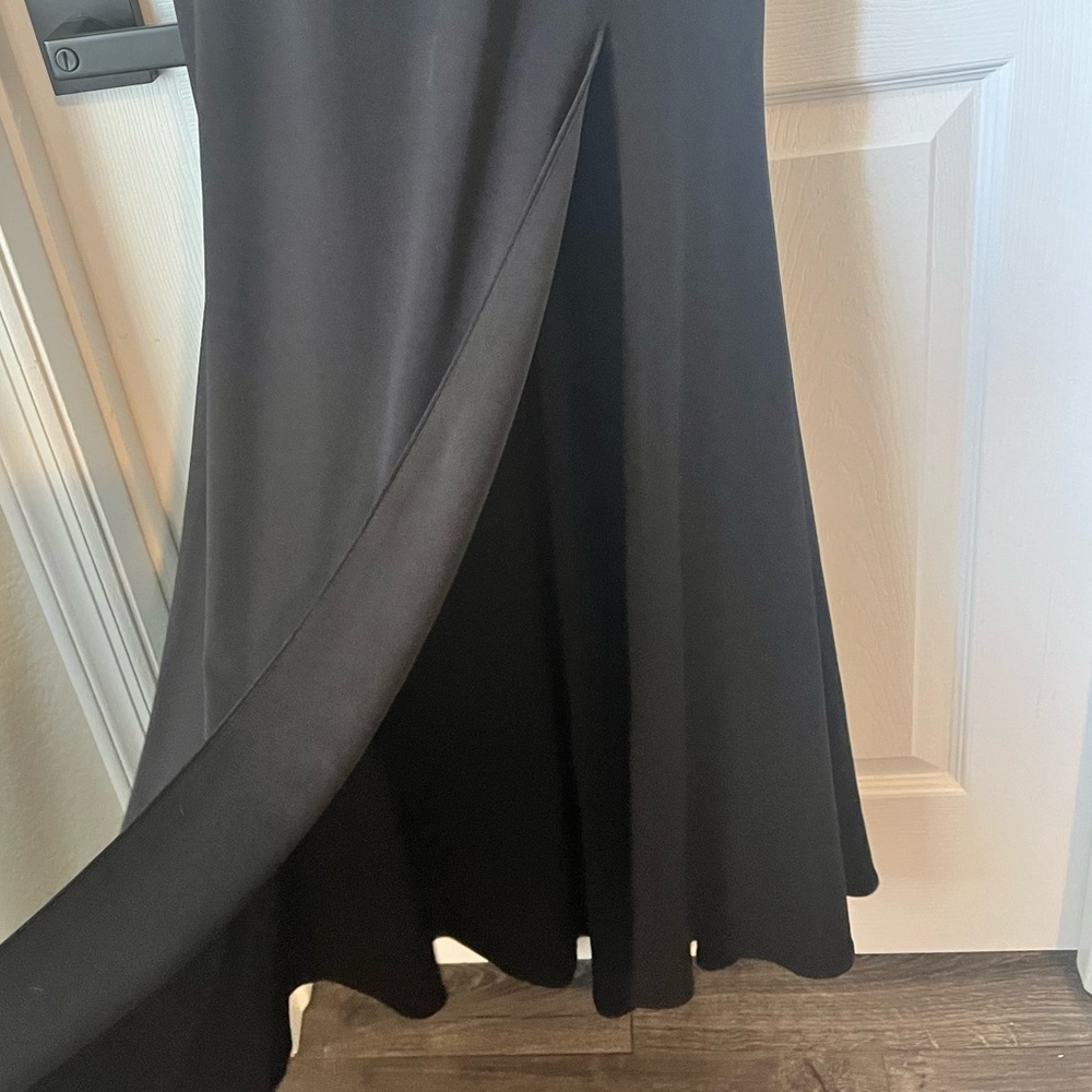 JVN by Jovani Black Prom Dress Size 4 - Picture 7 of 10